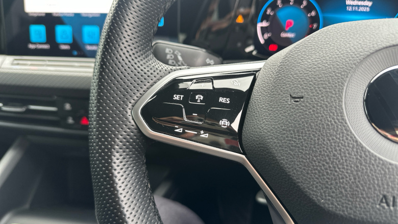 Volkswagen Golf 1.5 eTSI R-Line 5dr DSG Petrol Hatchback